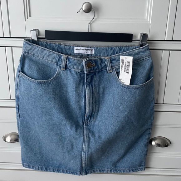 American Apparel Denim Skirt (L) - Picture 3 of 5